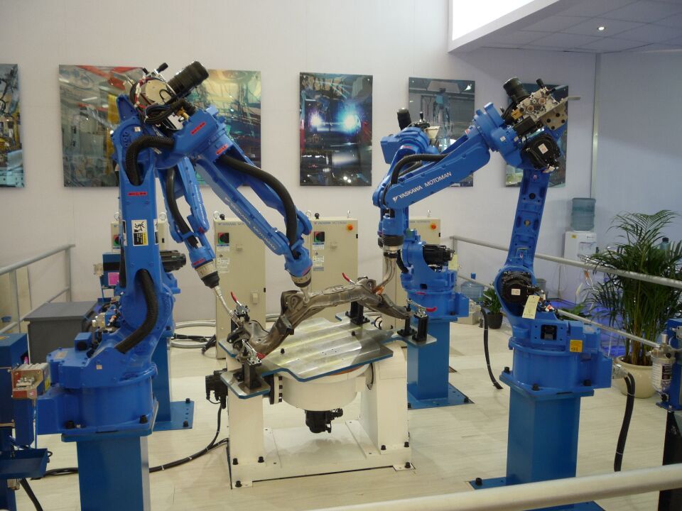 智造未来，驱动变革——安川首钢携领先工业机器人技术闪耀第八届中国汽车技术展